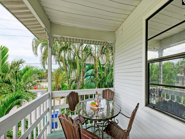 Holmes Beach Vacation Rental with Heated Pool & Spa – Steps to Gulf